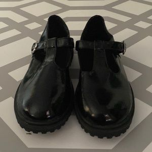 Girl’s Dress Shoe